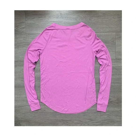 ✖️SOLD✖️VS PINK Long Sleeve - Picture 2 of 4